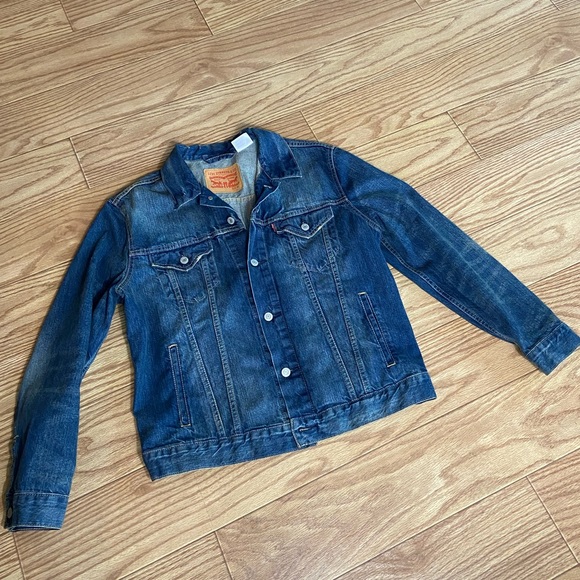 Levi’s Denim Jacket - Picture 4 of 4